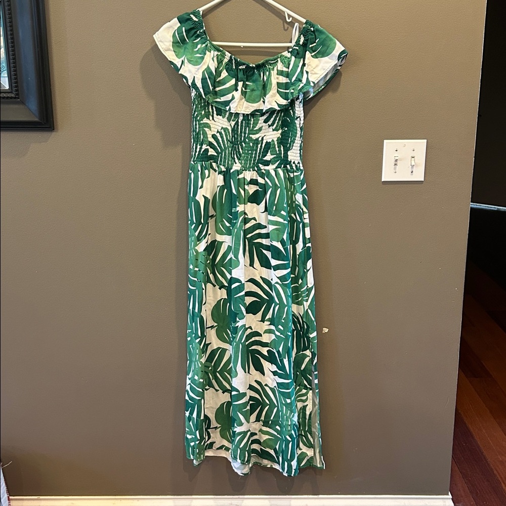 Bardot Tropical Palm Leaf Off Shoulder Maxi Dress - Picture 5 of 9